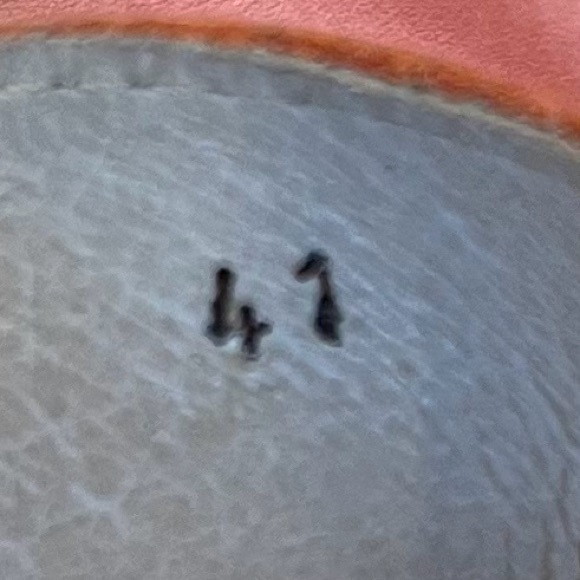 Classic leather loafer but in unique dusty-pink color from Elle - Picture 7 of 7